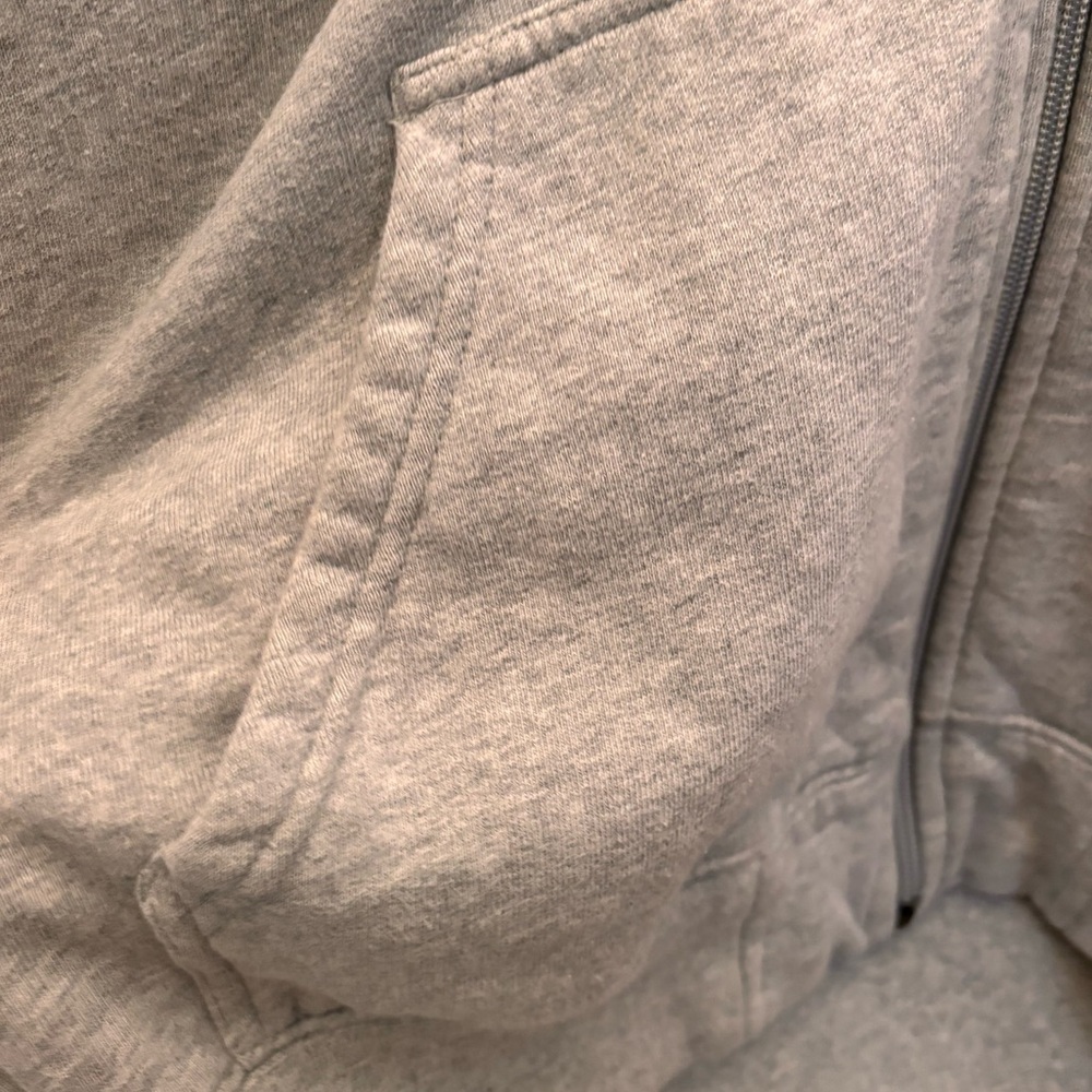 L. L. Bean Light Gray Zip Up Sweatshirt Kangaroo Pocket Cozy Fall Fireside - Picture 3 of 8